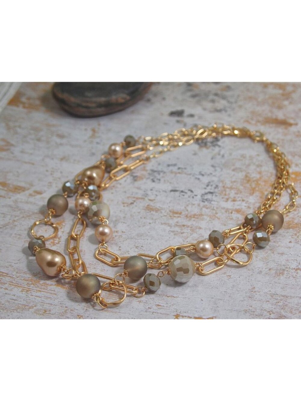 Chunky Multi-Layer Frosted Mother of Pearl Statement Necklace - Pastel Gift - Picture 3 of 8